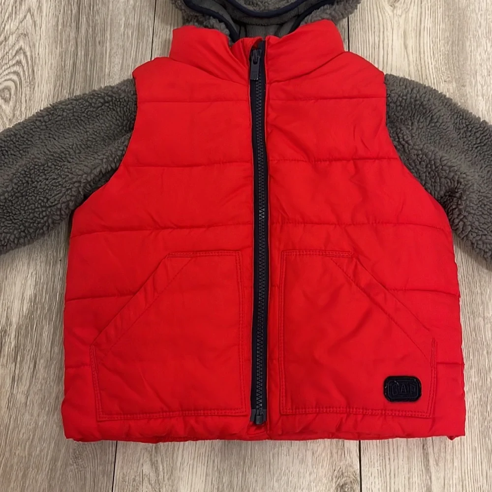 Boys Gap size 3  two in one jacket